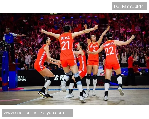 中国女排迎战美国队全力争胜展现拼搏精神与团队默契 中国女排迎战美国队全力争胜展现拼搏精神与团队默契